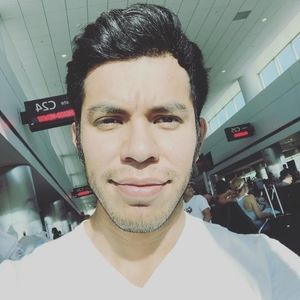 Meet your Posher, Elias